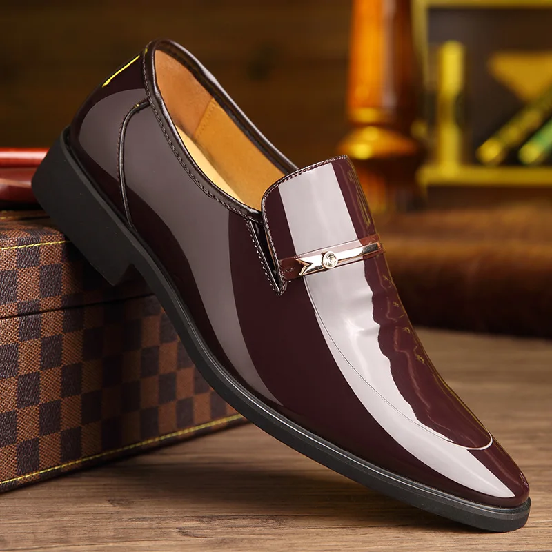 Luxury Men Dress Italian Patent Leather Shoes Slip On Pointed Toe Men Leather Shoes Breathable Formal Male Shoes
Luxury Men Dress Italian Patent Leather Shoes Slip On Pointed Toe Men Leather Shoes Breathable Formal Male Shoes