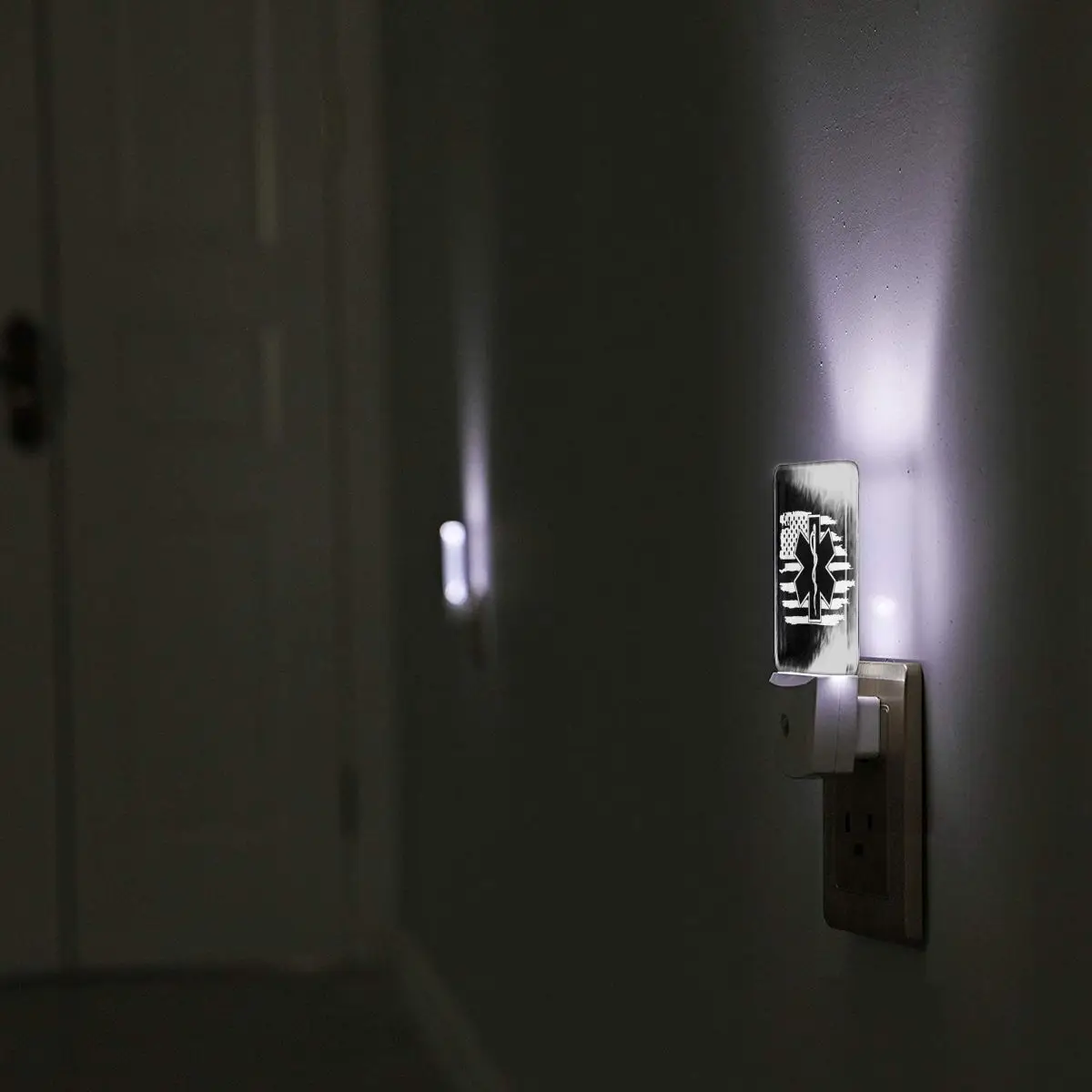 American Flag EMS Star Of Life EMT Paramedic Medic Led Night Light with Auto Dusk to Dawn Sensor Bedroom Room Kitchen Stairway
American Flag EMS Star Of Life EMT Paramedic Medic Led Night Light with Auto Dusk to Dawn Sensor Bedroom Room Kitchen Stairway