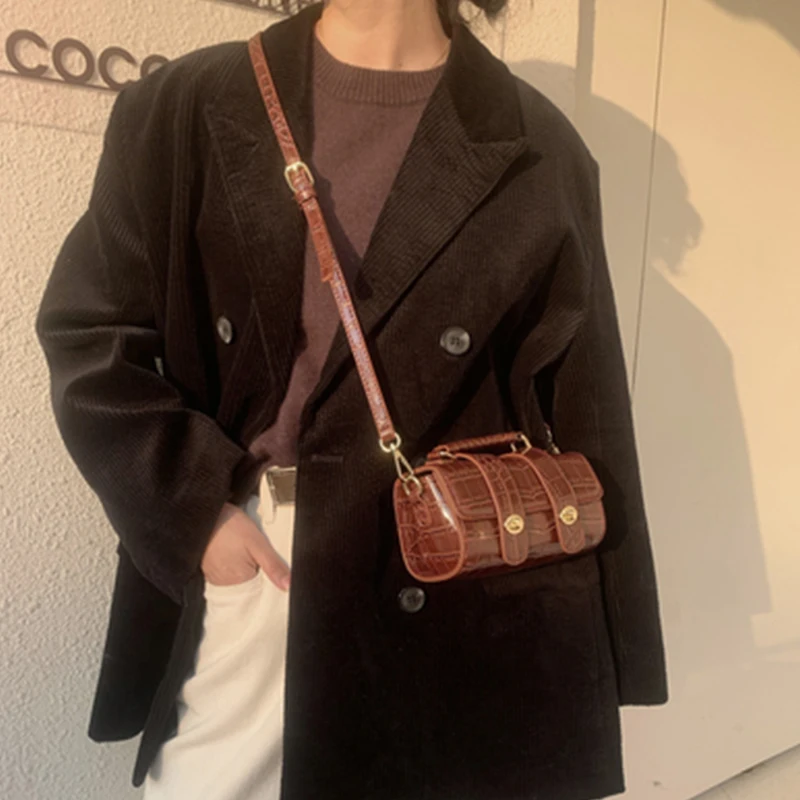 Brand Crocodile Print Cylinder Women Handbags Mini Fashion Female Shoulder Messenger Bag Lady Clutch Purse 2021 New
Brand Crocodile Print Cylinder Women Handbags Mini Fashion Female Shoulder Messenger Bag Lady Clutch Purse 2021 New
