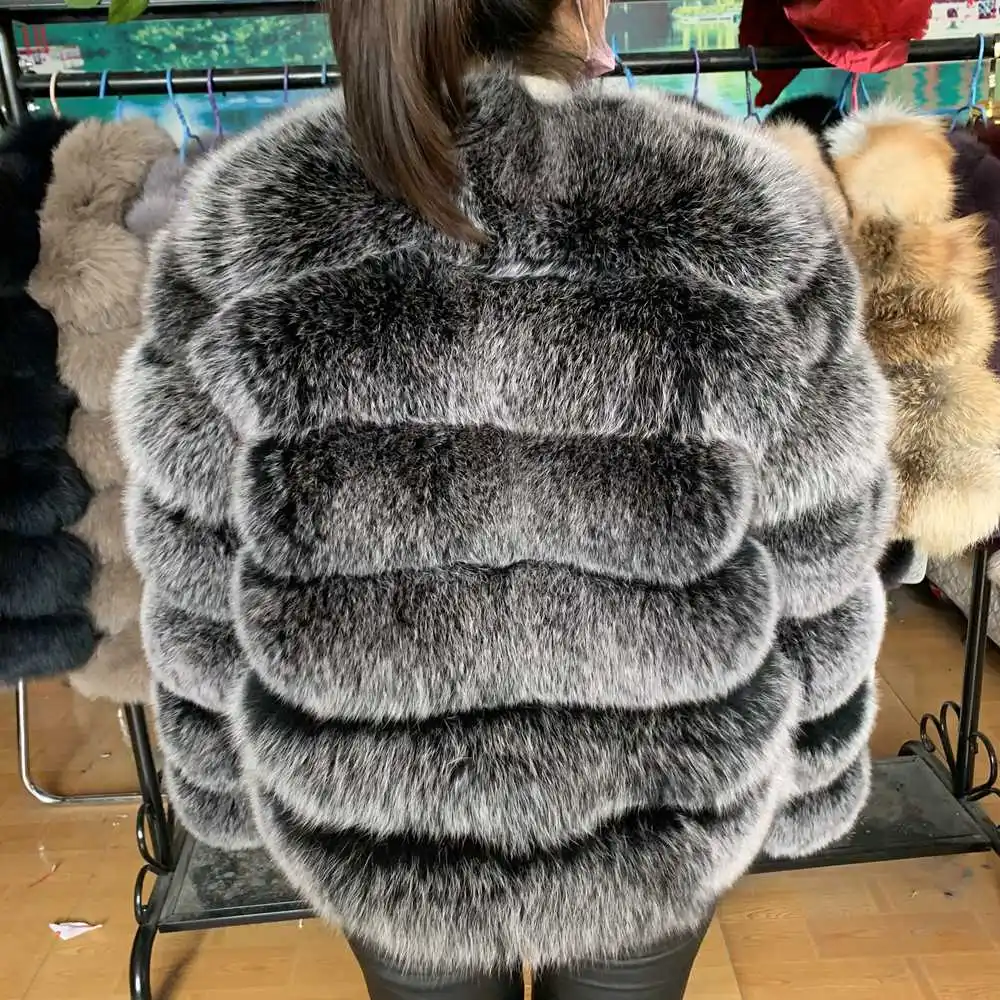 Женская кожаная куртка с воротником стойкой теплая и стильная из 100% натурального