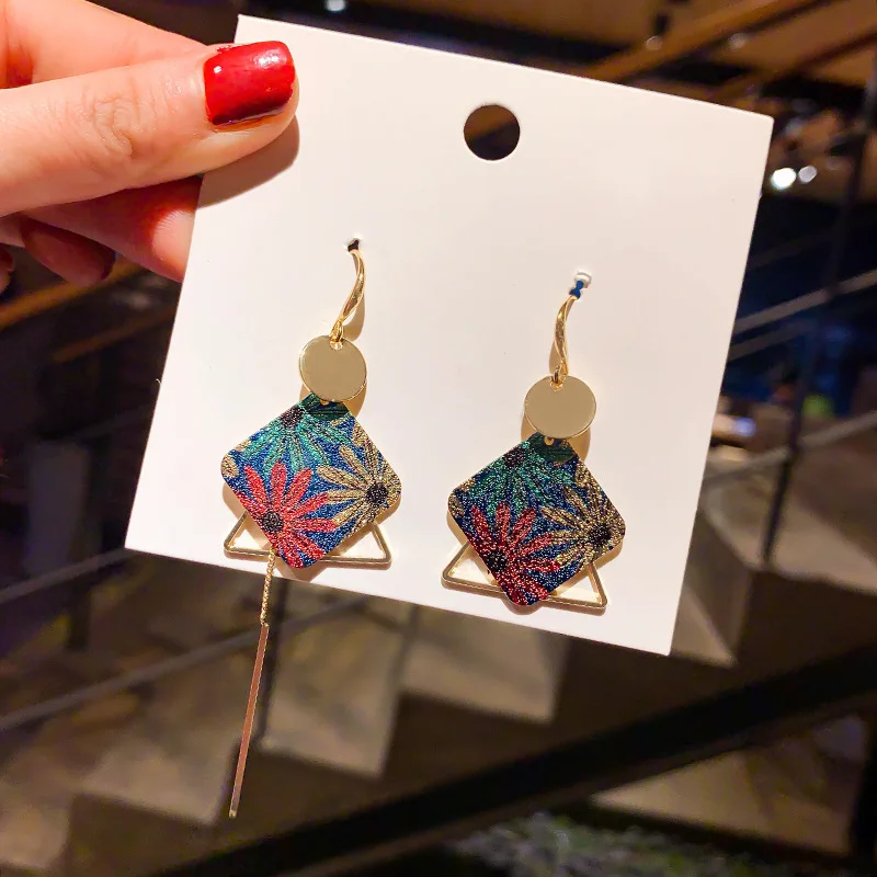 Retro Ethnic Style Tassel Earrings Simple Niche Triangle Female Drop Earrings Asymmetric Earrings Party Jewelry
Retro Ethnic Style Tassel Earrings Simple Niche Triangle Female Drop Earrings Asymmetric Earrings Party Jewelry