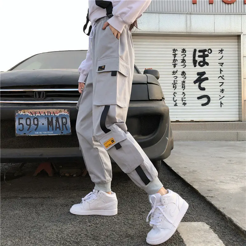 Winter plus velvet padded overwork pants female students Korean version of loose size ins pants women's wild toe sports pants
Winter plus velvet padded overwork pants female students Korean version of loose size ins pants women's wild toe sports pants