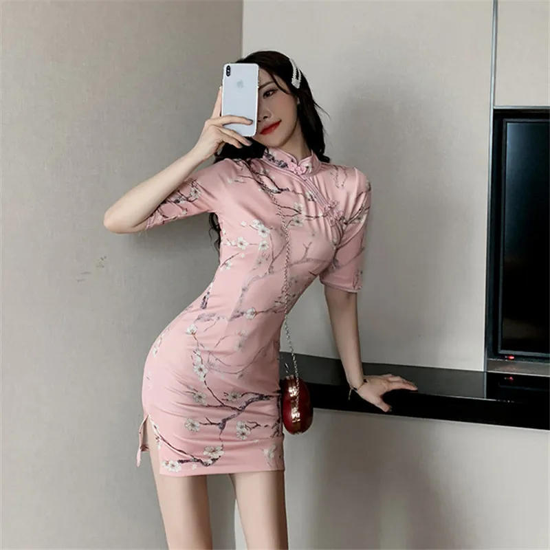 Реальная съемка 2020 новые модные пикантные Ретро изменение cheongsam, кольца в виде пятиконечной рукава тонкий банкетные вечерние обтягивающая ...
Реальная съемка 2020 новые модные пикантные Ретро изменение cheongsam, кольца в виде пятиконечной рукава тонкий банкетные вечерние обтягивающая ...