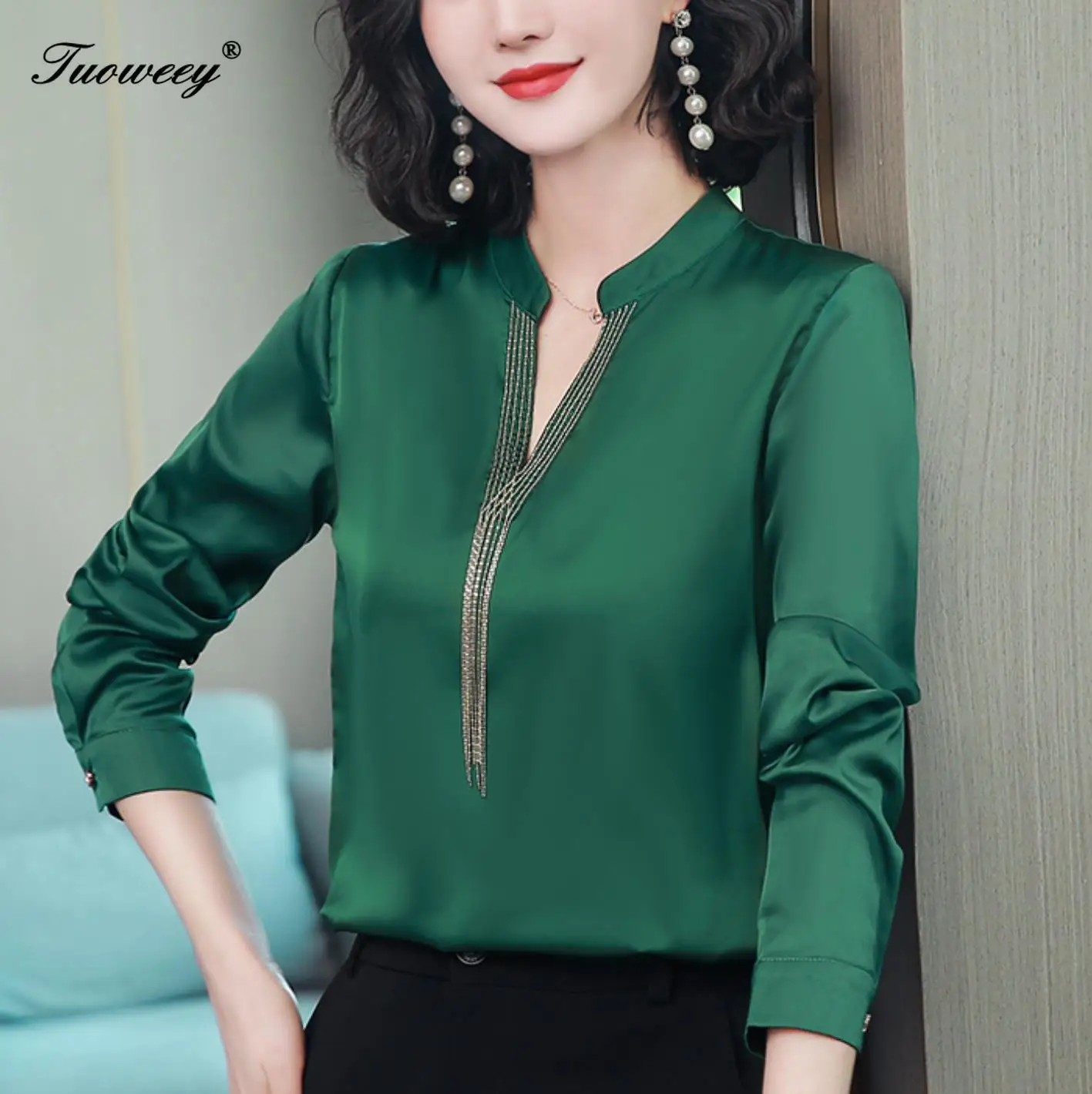 Casual autumn Women Blouses Vintage Embroidery Shirt Short Sleeve Blouse Ladies patchwork Tops Womens Clothing Plus Size
Casual autumn Women Blouses Vintage Embroidery Shirt Short Sleeve Blouse Ladies patchwork Tops Womens Clothing Plus Size