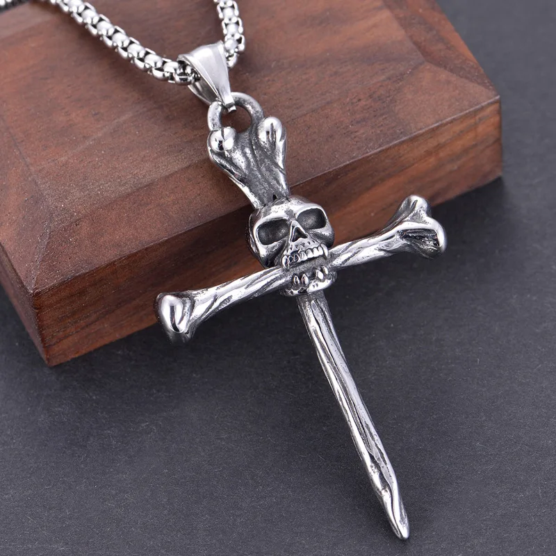 European and American personality retro bone Cross Skull men's titanium steel pendant
European and American personality retro bone Cross Skull men's titanium steel pendant
