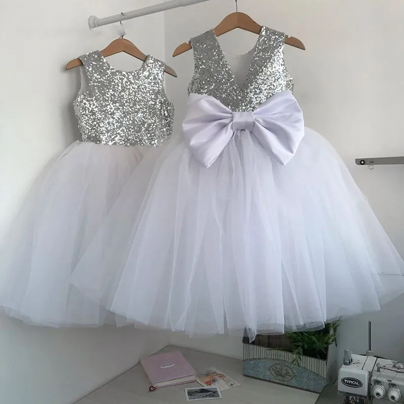 

Cute Tutu Baby Girl Birthday Dress Silver Sequins Tulle Knee Length Infant Toddler Birthday Party Dress Pageant Gown 12M 18M 24M