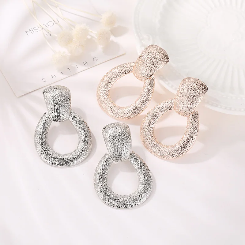 Earrings for Women 2021 Korean Fashion Clip on Earrings Gold Earrings Dangle Earrings 2021 Trend Hoop Earring Retro Jewelry
Earrings for Women 2021 Korean Fashion Clip on Earrings Gold Earrings Dangle Earrings 2021 Trend Hoop Earring Retro Jewelry