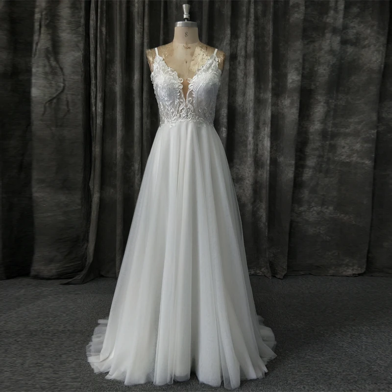 Elegant Beach Wedding Dress V Neck Lace Appliques Sleeveless Illusion Back Tulle Country Style Bridal Gown Real Image 2020
Elegant Beach Wedding Dress V Neck Lace Appliques Sleeveless Illusion Back Tulle Country Style Bridal Gown Real Image 2020