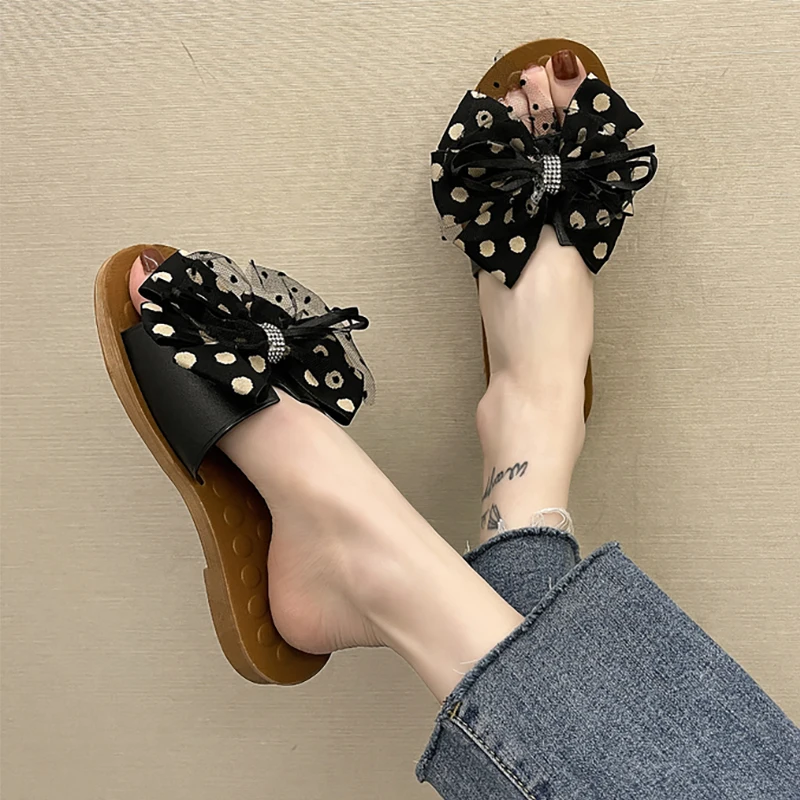Shoes Butterfly-Knot Slippers Casual Low Summer Clogs Woman Slides Luxury Massage Flat Beach Rubber Rome Butterfly-knot PU Fabri
Shoes Butterfly-Knot Slippers Casual Low Summer Clogs Woman Slides Luxury Massage Flat Beach Rubber Rome Butterfly-knot PU Fabri