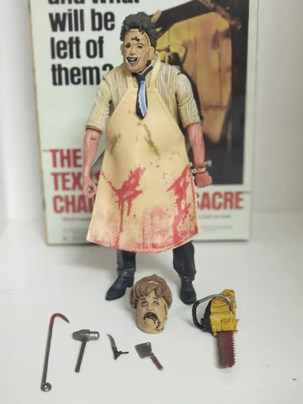Фигурка из фильма «ужас», Техасская бензопила, NECA, кожаное лицо, фигурка на 40-ю годовщину, потрясающая кожаное лицо, Классическая экшн-фигурка, модель, игрушка
Фигурка из фильма «ужас», Техасская бензопила, NECA, кожаное лицо, фигурка на 40-ю годовщину, потрясающая кожаное лицо, Классическая экшн-фигурка, модель, игрушка