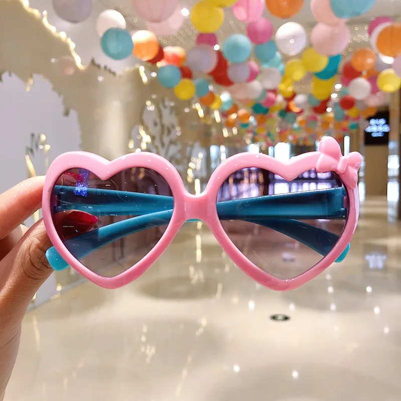Baby Children's Cartoon Sunglasses Protection Uv Sunglasses New Fashion Heart Glasses Girls Love Bow Toy Glasses
Baby Children's Cartoon Sunglasses Protection Uv Sunglasses New Fashion Heart Glasses Girls Love Bow Toy Glasses