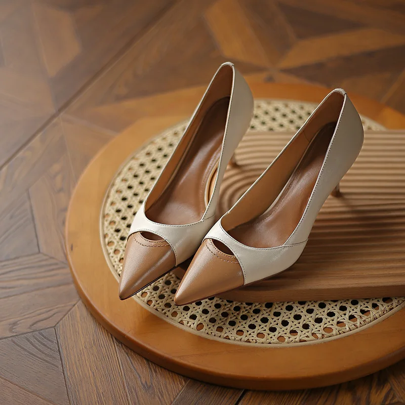 Women Shoes Natural Leather pumps Pointed toe Soft sheepskin high heels 2 color stitching Full leather inside and outside
Women Shoes Natural Leather pumps Pointed toe Soft sheepskin high heels 2 color stitching Full leather inside and outside