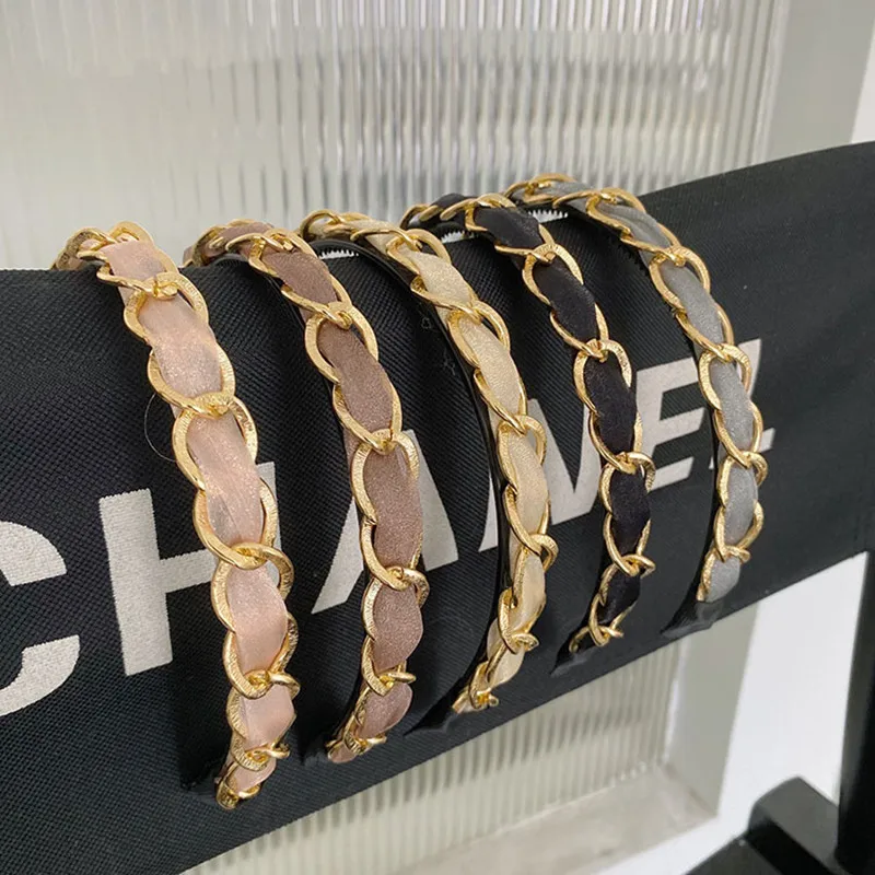 Alloy Chain Woven Headband Fashion Hair Accessories Women Hollow Fabric Washing Hairbands Boutique Cute Hair Hoop Headwear New
Alloy Chain Woven Headband Fashion Hair Accessories Women Hollow Fabric Washing Hairbands Boutique Cute Hair Hoop Headwear New