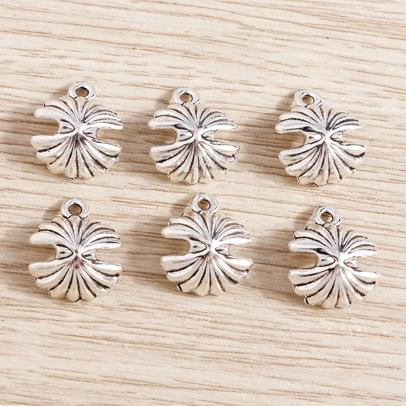 20pcs 13*15mm Antique Silver Color Open Seashell Charms for DIY Jewelry Making Necklaces Earrings Pendants Making Accessories
20pcs 13*15mm Antique Silver Color Open Seashell Charms for DIY Jewelry Making Necklaces Earrings Pendants Making Accessories