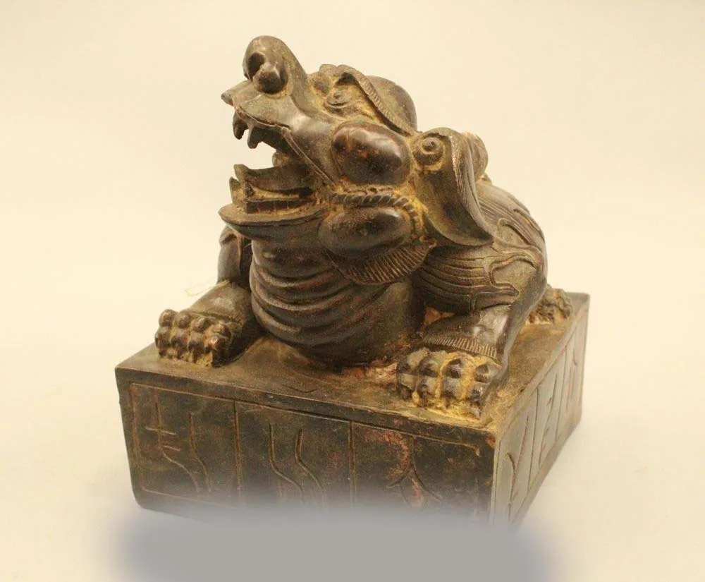 6"Marked Chinese Folk Old Bronze Emperor General Money Animal Seal Statue | Дом и сад