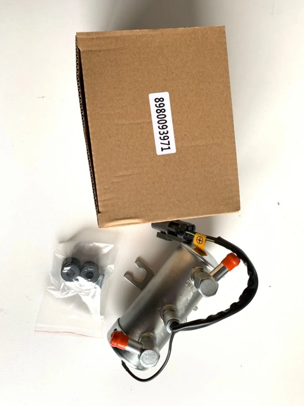 Электрический топливный насос 8980093971 для zax240 ex240 ex330-3 4hk1 6hk1 24 V DC
Электрический топливный насос 8980093971 для zax240 ex240 ex330-3 4hk1 6hk1 24 V DC
