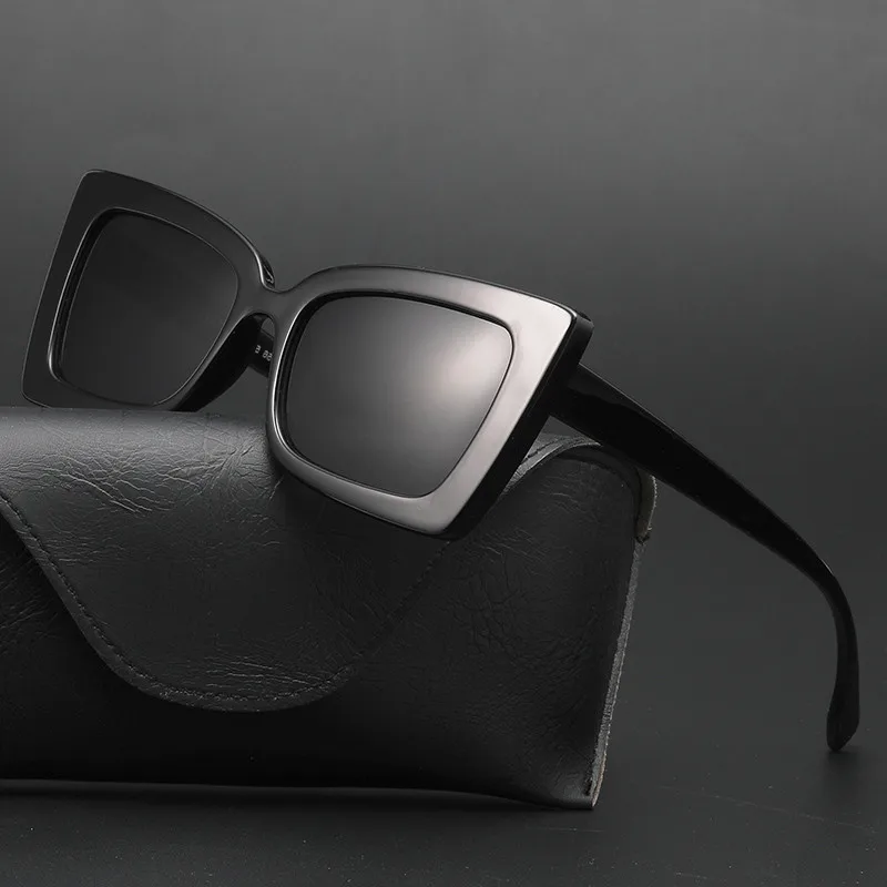 Brands Design Smalle Frame Women Sunglasses Fashion Luxury Square Female Sun Glasses Classic Vintage Men Eyeglasses Uv400
Brands Design Smalle Frame Women Sunglasses Fashion Luxury Square Female Sun Glasses Classic Vintage Men Eyeglasses Uv400