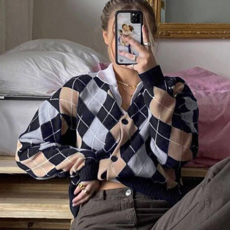 Vintage Argyle Print Knitted Cardigans Autumn Harajuku Preppy Style V Neck Loose Sweaters Sweet Girls Chic Cotton Tops 2021
Vintage Argyle Print Knitted Cardigans Autumn Harajuku Preppy Style V Neck Loose Sweaters Sweet Girls Chic Cotton Tops 2021