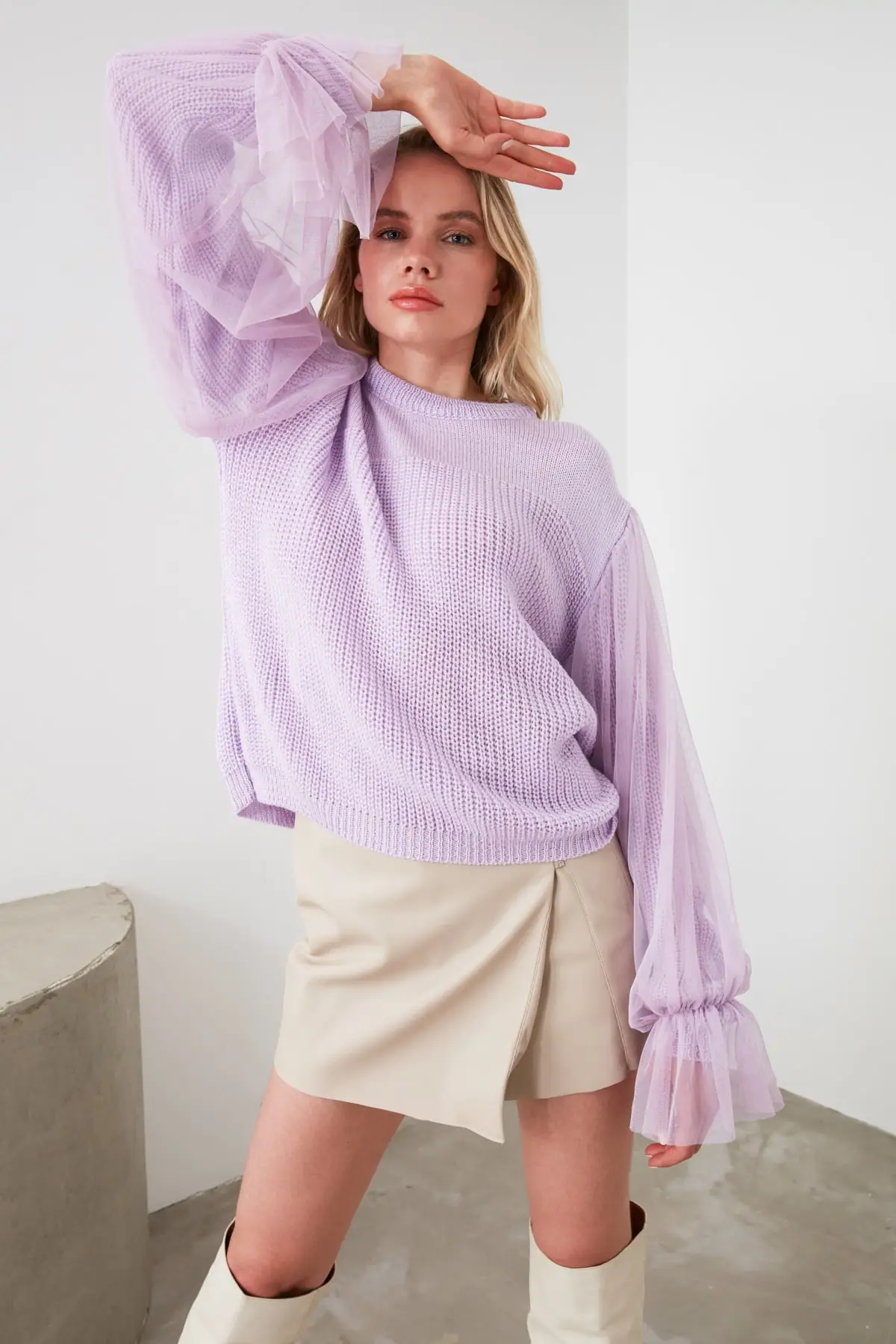 Trendyol Tulle Detailed Knitwear Sweater TWOAW21KZ0242 
Trendyol Tulle Detailed Knitwear Sweater TWOAW21KZ0242