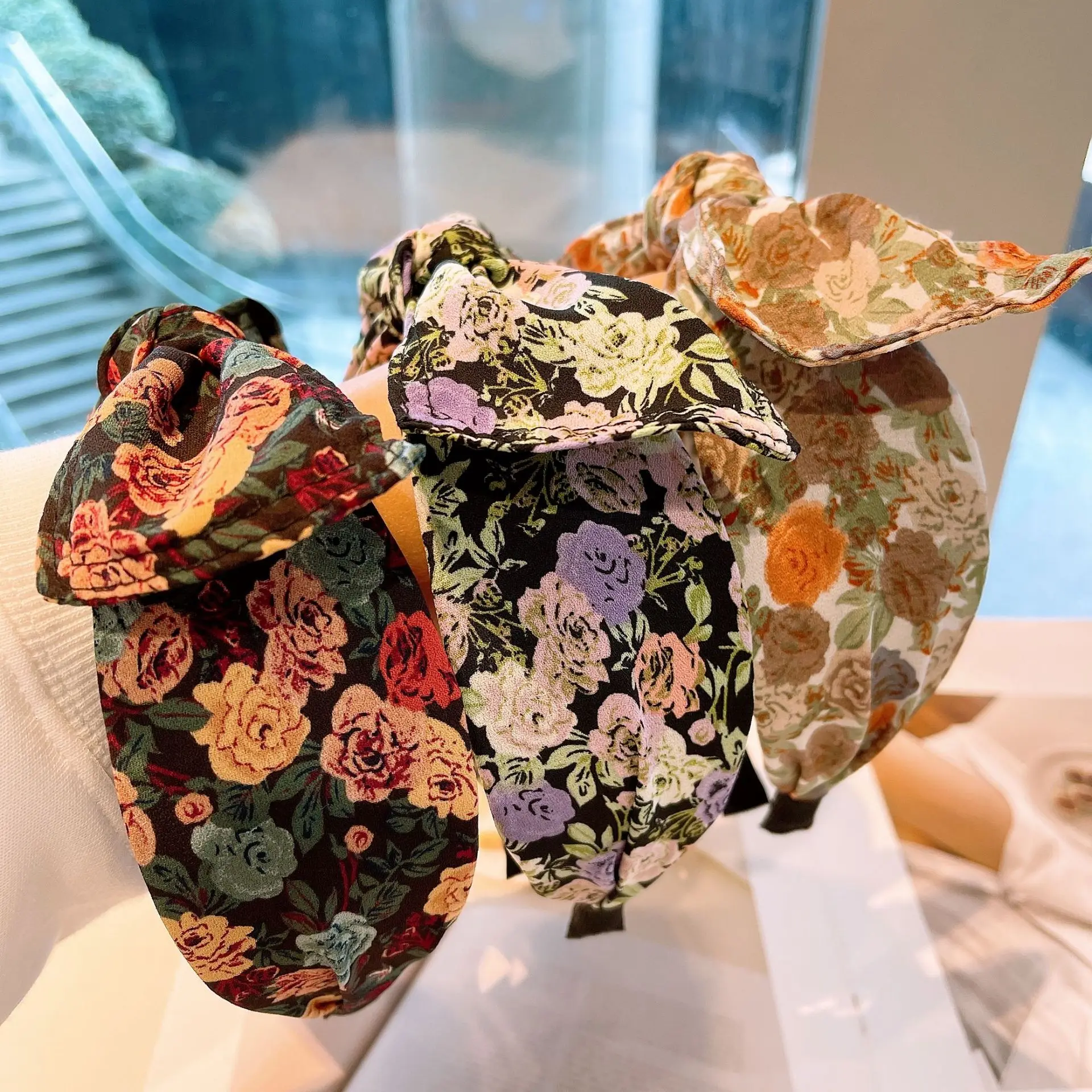 2021 New Women Black Hairband Chiffon Flower Bow Headband Hair Holder Ornament Head Band Lady Fashion Hair Accessories
2021 New Women Black Hairband Chiffon Flower Bow Headband Hair Holder Ornament Head Band Lady Fashion Hair Accessories