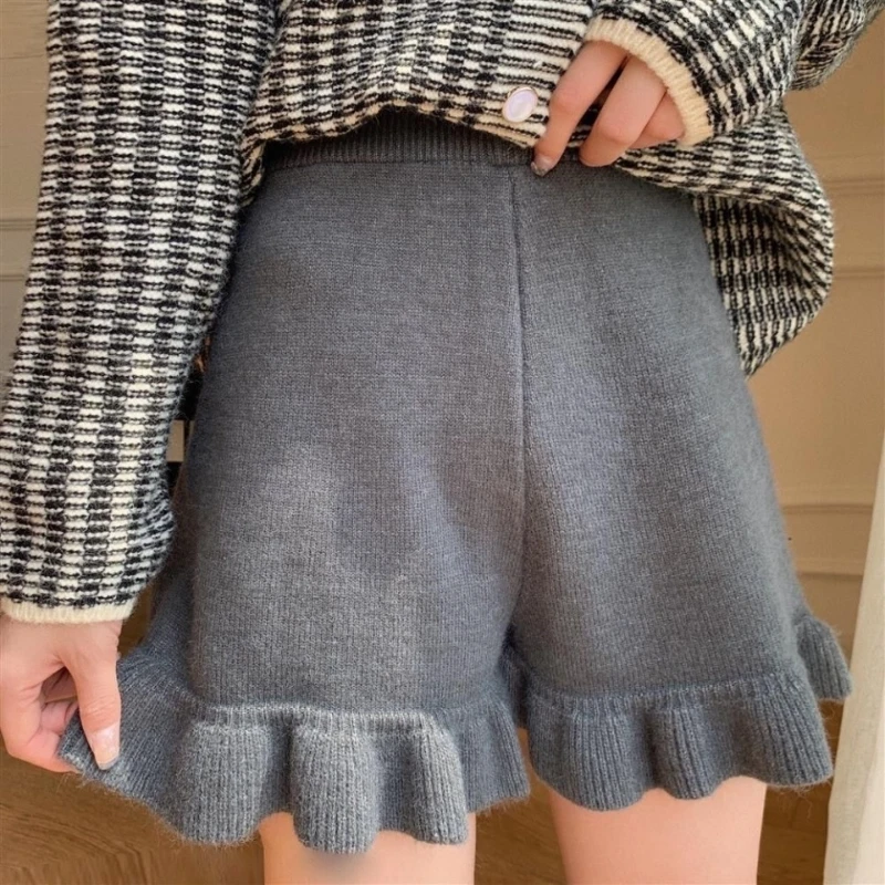 High-waist Wide-leg Shorts Women's 2022 Autumn And Winter New Style Ruffled Straight Loose Casual Knitted Wool Shorts
High-waist Wide-leg Shorts Women's 2022 Autumn And Winter New Style Ruffled Straight Loose Casual Knitted Wool Shorts