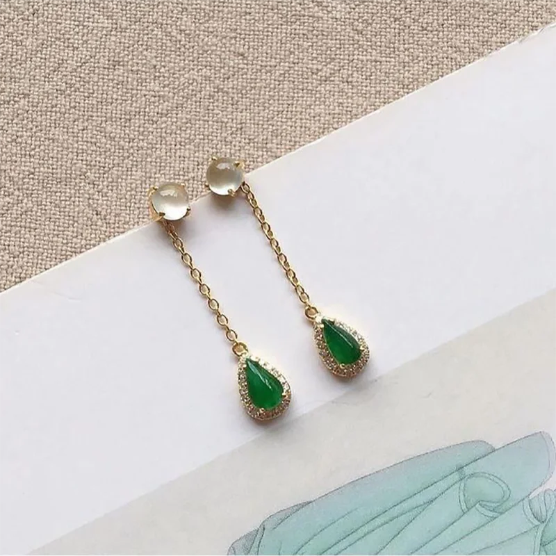 Original new silver inlaid ice chalcedony water drop round egg dual-use earrings earrings elegant creative silver jewelry
Original new silver inlaid ice chalcedony water drop round egg dual-use earrings earrings elegant creative silver jewelry