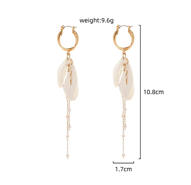 Bohemian colored pearl white petals c-shaped earrings, Korean tassel earrings, party, wedding gift
Bohemian colored pearl white petals c-shaped earrings, Korean tassel earrings, party, wedding gift