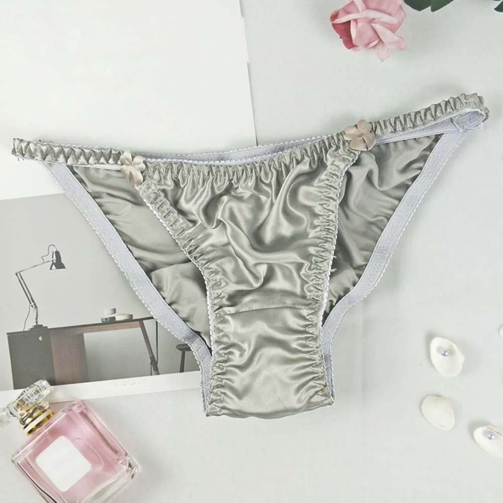 Ladies Silk Lingerie Panties Sexy Seamless Satin Underwear Women Breathable Panties Briefs 6 Colors Wholesale
Ladies Silk Lingerie Panties Sexy Seamless Satin Underwear Women Breathable Panties Briefs 6 Colors Wholesale