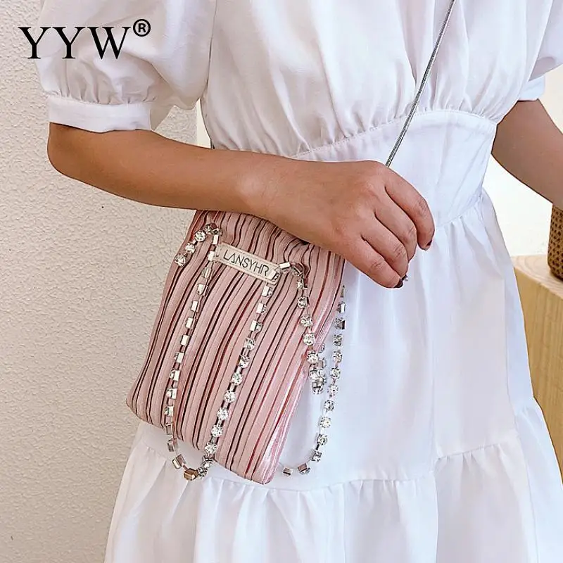 Satin Clutch Bag with Chain Womens Hand Bags New Arrival 2021 Crossbody Bags for Women Trending Shoulder Bags Handbag Female
Satin Clutch Bag with Chain Womens Hand Bags New Arrival 2021 Crossbody Bags for Women Trending Shoulder Bags Handbag Female