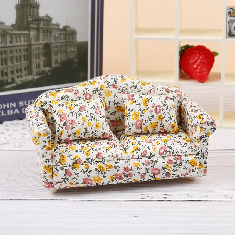 3Pcs/Set Mini Cute Sofa Pillows For Dolls Children Simulation Dollhouse Furniture Toys 1:12 Miniature Doll House 
3Pcs/Set Mini Cute Sofa Pillows For Dolls Children Simulation Dollhouse Furniture Toys 1:12 Miniature Doll House