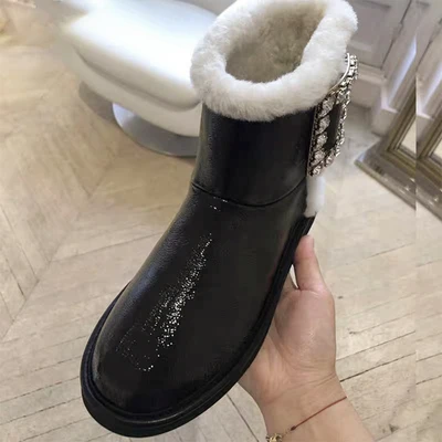 Hot Crystal Decro Sheepskin Add Wool Snow Boots Woman Round Toe Thick-Soled Buckle Strap Height Increasing Non-slip Short Boots
Hot Crystal Decro Sheepskin Add Wool Snow Boots Woman Round Toe Thick-Soled Buckle Strap Height Increasing Non-slip Short Boots