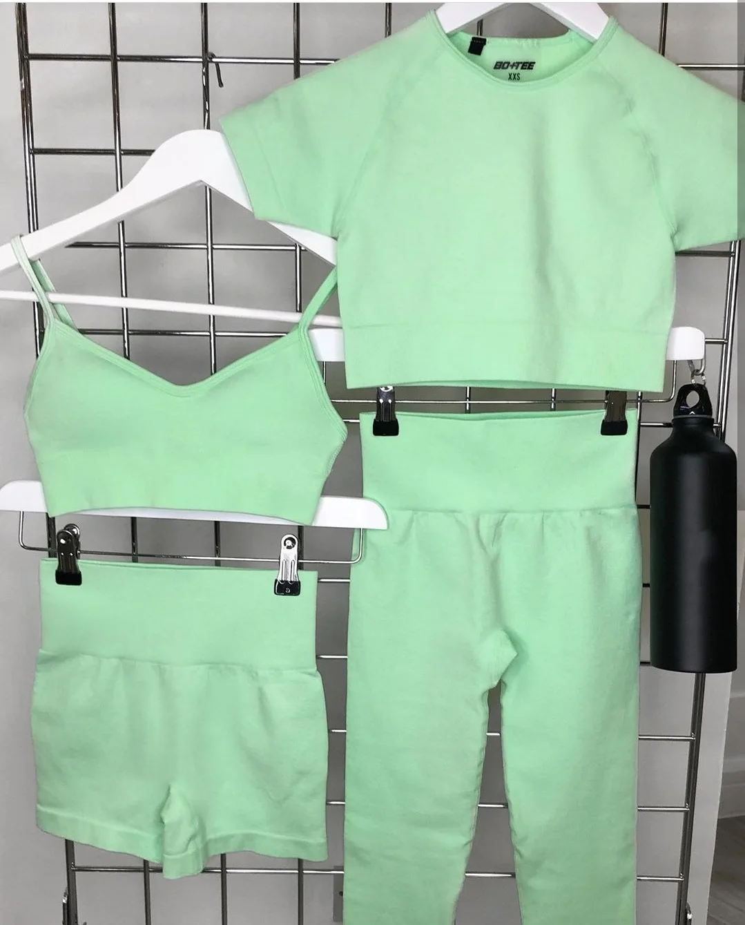 2 Piece Set Women Seamless Set Women Yoga Sets Short Sleeve Crop Top High Waisted Sports Pants Gym Clothing Jogging Suits
2 Piece Set Women Seamless Set Women Yoga Sets Short Sleeve Crop Top High Waisted Sports Pants Gym Clothing Jogging Suits