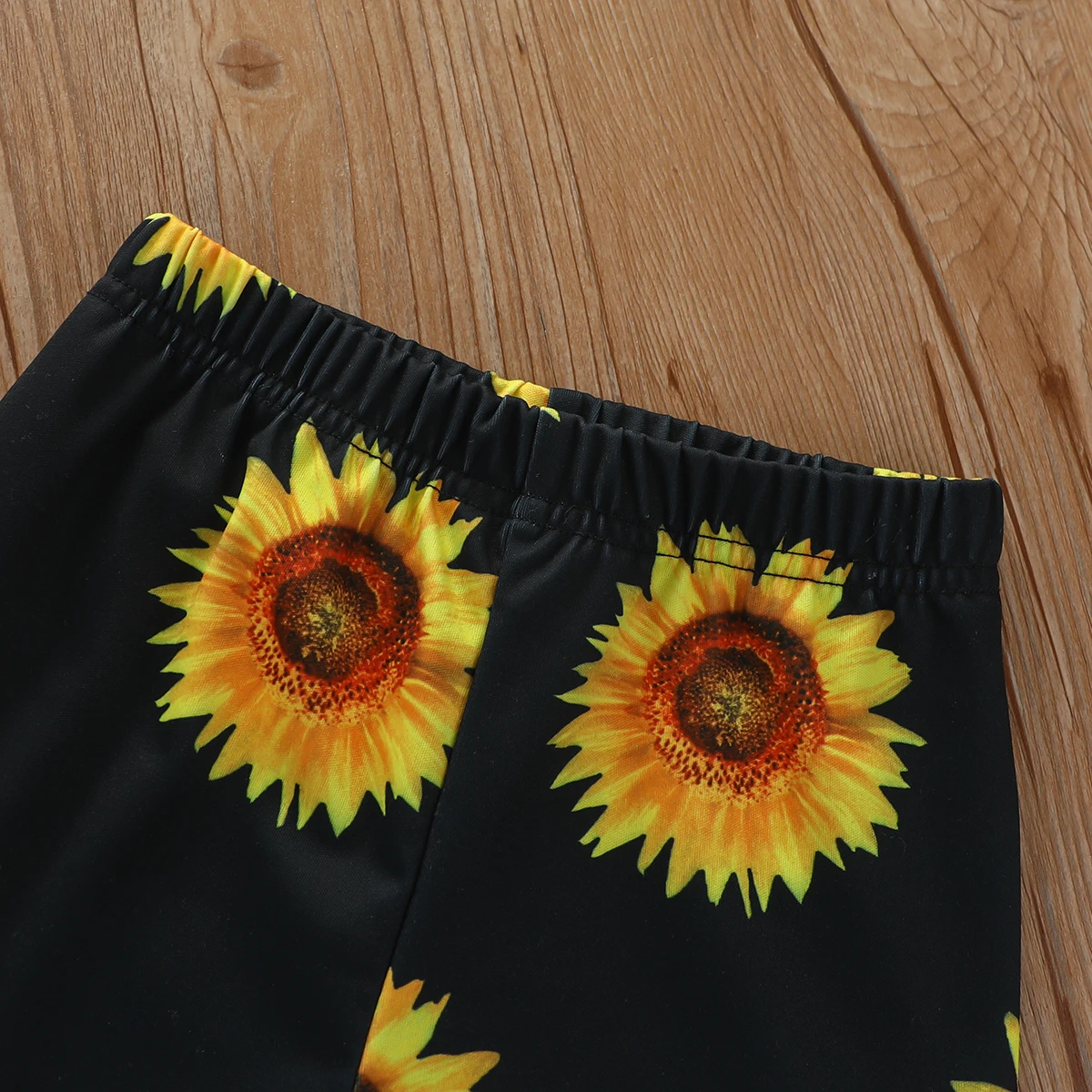 2020 Newborn Baby Girl Sunflower Outfits Fashion Letter Print Long Sleeve Tops+Floral Pant+Headband Fall Clothes for Girls 3M-2T 
2020 Newborn Baby Girl Sunflower Outfits Fashion Letter Print Long Sleeve Tops+Floral Pant+Headband Fall Clothes for Girls 3M-2T