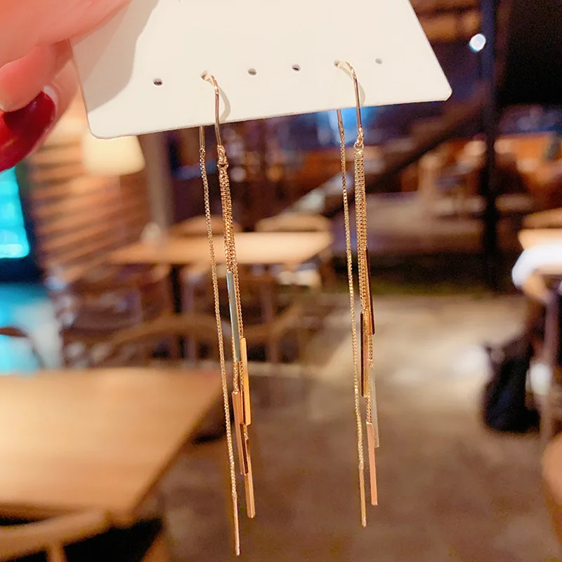 Elegant Jewelry Fashion Earrings Stylish Women Noble Tassels Gold Plated Long Hook Dangle Chain Earrings for Women 2021 Trend
Elegant Jewelry Fashion Earrings Stylish Women Noble Tassels Gold Plated Long Hook Dangle Chain Earrings for Women 2021 Trend