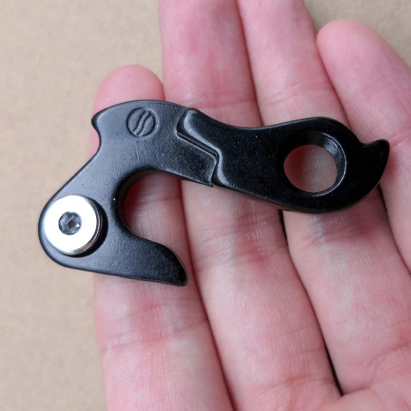 1pc Bicycle rear derailleur hanger For Gary Fisher #990116 #290842 #284383 TREK Madone Lexa Pilot MECH dropout carbon frame bike
1pc Bicycle rear derailleur hanger For Gary Fisher #990116 #290842 #284383 TREK Madone Lexa Pilot MECH dropout carbon frame bike