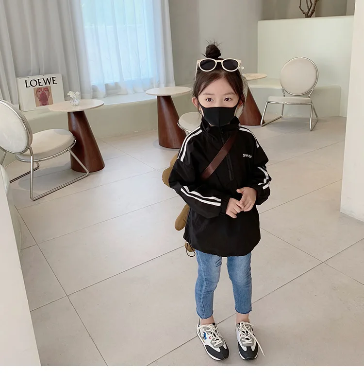 2022 Spring Korean Girl Unisex Jacket Windbreaker Children Letter Zipper Coat Trend
2022 Spring Korean Girl Unisex Jacket Windbreaker Children Letter Zipper Coat Trend
