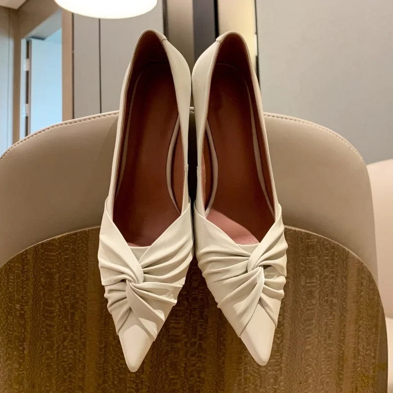 Elegant Shallow Women's Pumps Shoes Genuine Leather Butterfly-knot High Heels Pumps Night Club Dress Working Shoes Woman 34-41 
Elegant Shallow Women's Pumps Shoes Genuine Leather Butterfly-knot High Heels Pumps Night Club Dress Working Shoes Woman 34-41