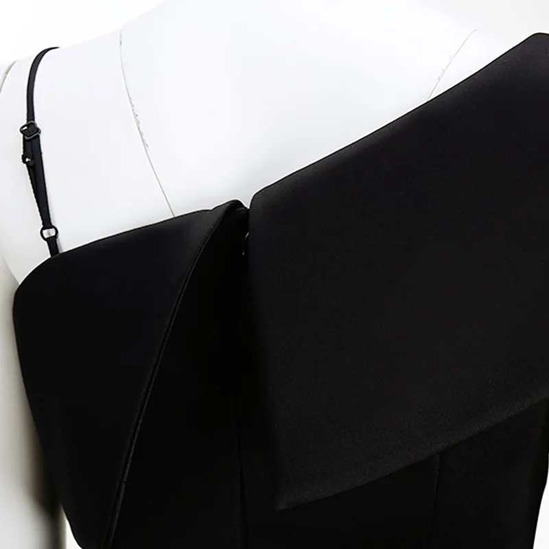 Fashion 2020 Summer New Style European And American Women's Black Slanted Shoulder Sleeveless Dress Fashion Mid-length Dress
Fashion 2020 Summer New Style European And American Women's Black Slanted Shoulder Sleeveless Dress Fashion Mid-length Dress