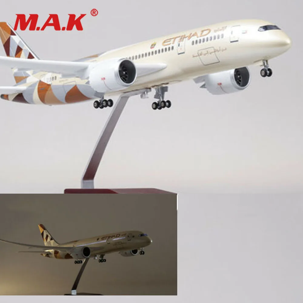 1/130 Etihad Airways airplane toy airplane model with LED Boeing 787 series gift boy birthday gift and collection display
1/130 Etihad Airways airplane toy airplane model with LED Boeing 787 series gift boy birthday gift and collection display