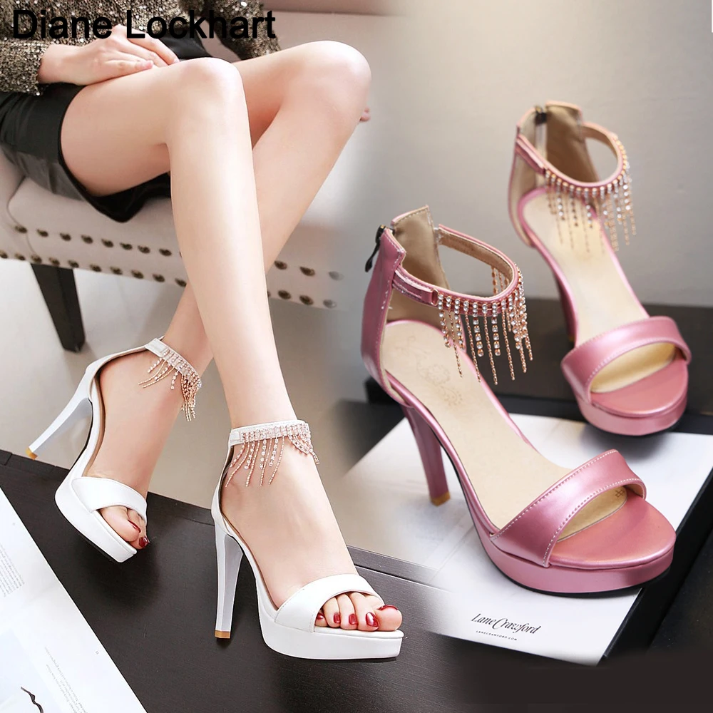 Sexy Summer Women Shoes Classic Tassel Chain Pumps Peep Toe High Heels Ladies Platform Sandals Evening Dress Wedding Shoes Femal
Sexy Summer Women Shoes Classic Tassel Chain Pumps Peep Toe High Heels Ladies Platform Sandals Evening Dress Wedding Shoes Femal
