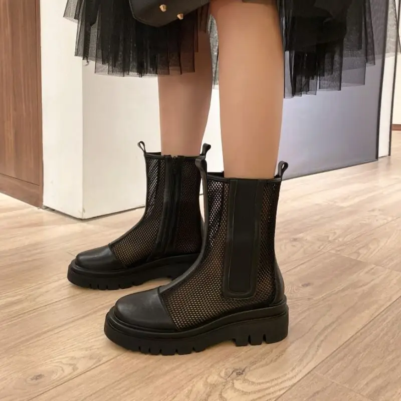 KemeKiss New Fashion Real Leather Summer Boots Round Toe Zipper Platform Hollow Out Cool Outdoor Ladies Footwear Size 34-43
KemeKiss New Fashion Real Leather Summer Boots Round Toe Zipper Platform Hollow Out Cool Outdoor Ladies Footwear Size 34-43
