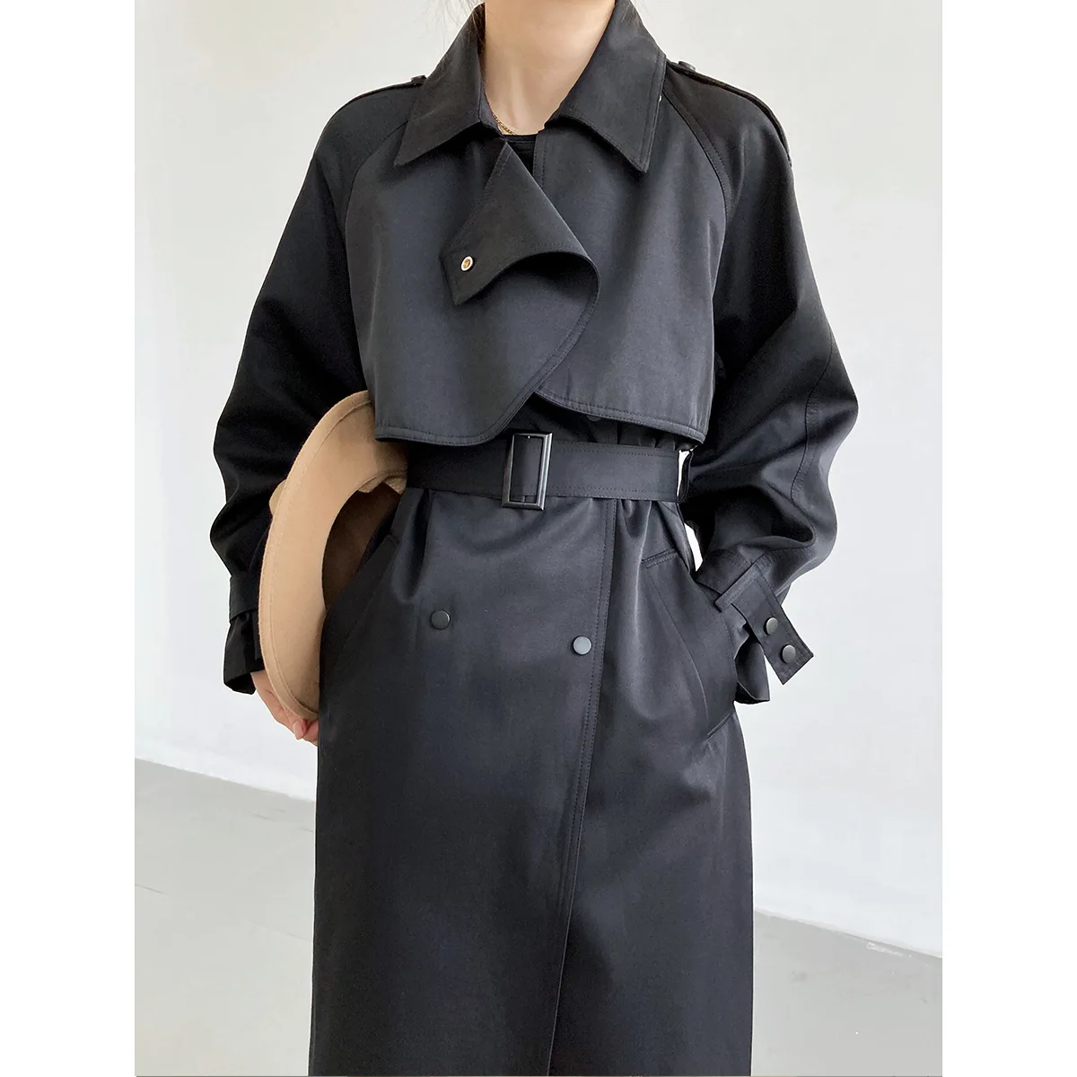 Double-breasted Long Trench Coat Thin Women with Belt 2021 Autumn Winter New Waist Fashionable Temperament Windbreaker 2208
Double-breasted Long Trench Coat Thin Women with Belt 2021 Autumn Winter New Waist Fashionable Temperament Windbreaker 2208