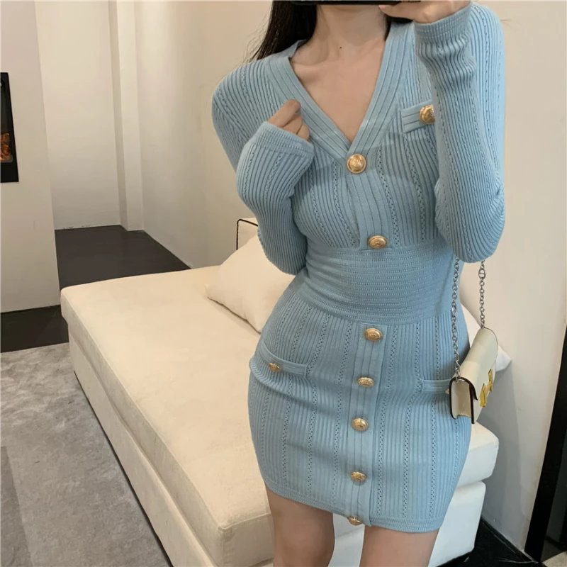 V-neck Knitted Dress Tight Button Sexy Female Long-sleeve Elegant Short Robe Autumn 2021 Winter Dresses Blue Black White Robe
V-neck Knitted Dress Tight Button Sexy Female Long-sleeve Elegant Short Robe Autumn 2021 Winter Dresses Blue Black White Robe