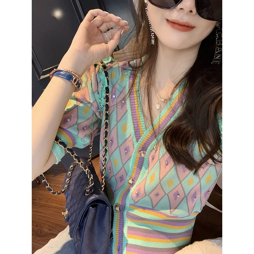 Knitted Short Sleeve Women's Thin Cardigan Summer 2021 New Retro Sweater Small Fragrance Ice Silk Top
Knitted Short Sleeve Women's Thin Cardigan Summer 2021 New Retro Sweater Small Fragrance Ice Silk Top