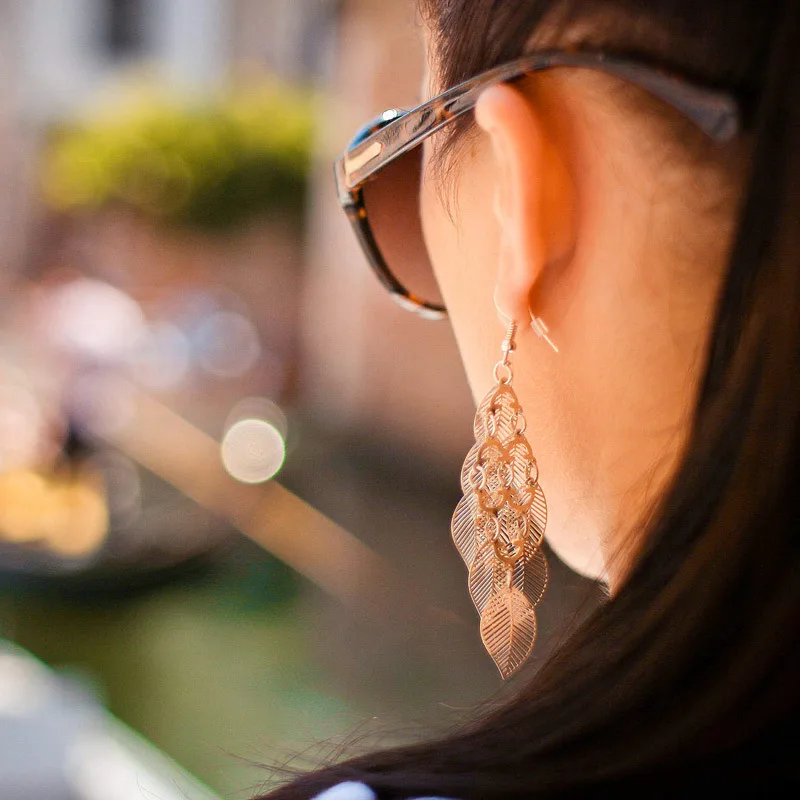 2021 BTS Trend Simple Geometric Golden Silver Multi-layer Hollow Long Leaf Earrings Ladies Fashion Jewelry Gifts
2021 BTS Trend Simple Geometric Golden Silver Multi-layer Hollow Long Leaf Earrings Ladies Fashion Jewelry Gifts