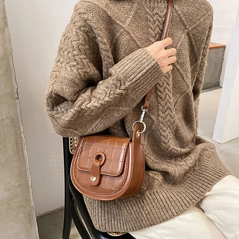 Mini Alligator Pattern Saddle Bags for Women 2021 New Simple Lady Shoulder Bag Female Travel Handbags
Mini Alligator Pattern Saddle Bags for Women 2021 New Simple Lady Shoulder Bag Female Travel Handbags