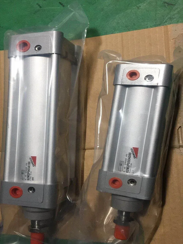 Пневматический цилиндр CAMOZZI 62M2P050A080 62M2P063A150 
Пневматический цилиндр CAMOZZI 62M2P050A080 62M2P063A150