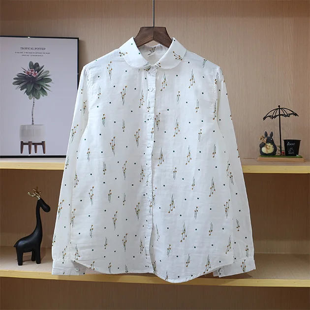 Japanese print peter pan collar small fresh double layer yarn bottom shirt comfortable 
Japanese print peter pan collar small fresh double layer yarn bottom shirt comfortable