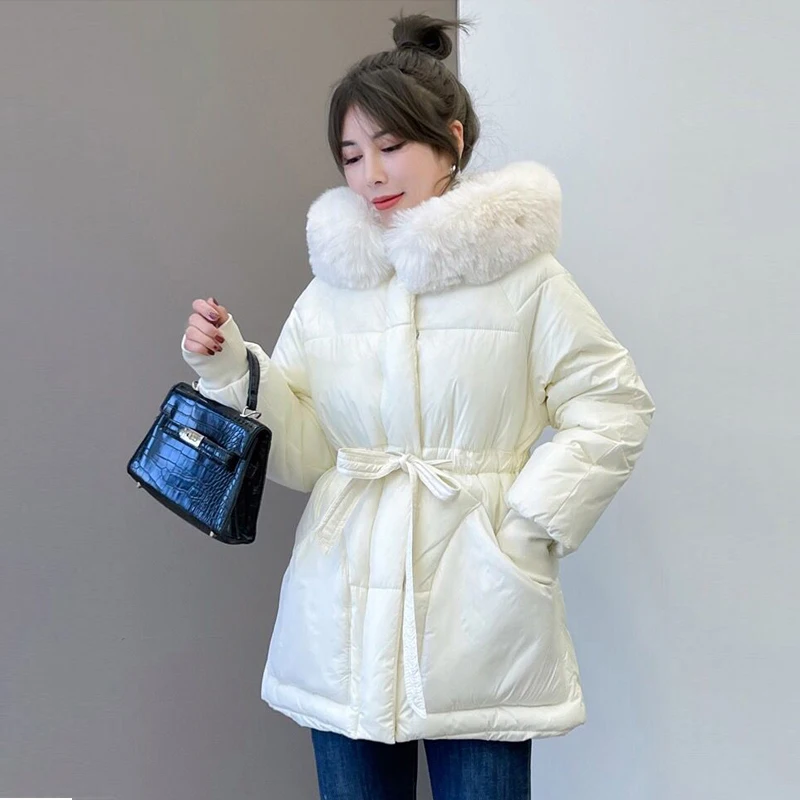Женский пуховик с капюшоном с отделкой из искусственного меха, Дизайнерская куртка с молнией на талии 
Женский пуховик с капюшоном с отделкой из искусственного меха, Дизайнерская куртка с молнией на талии