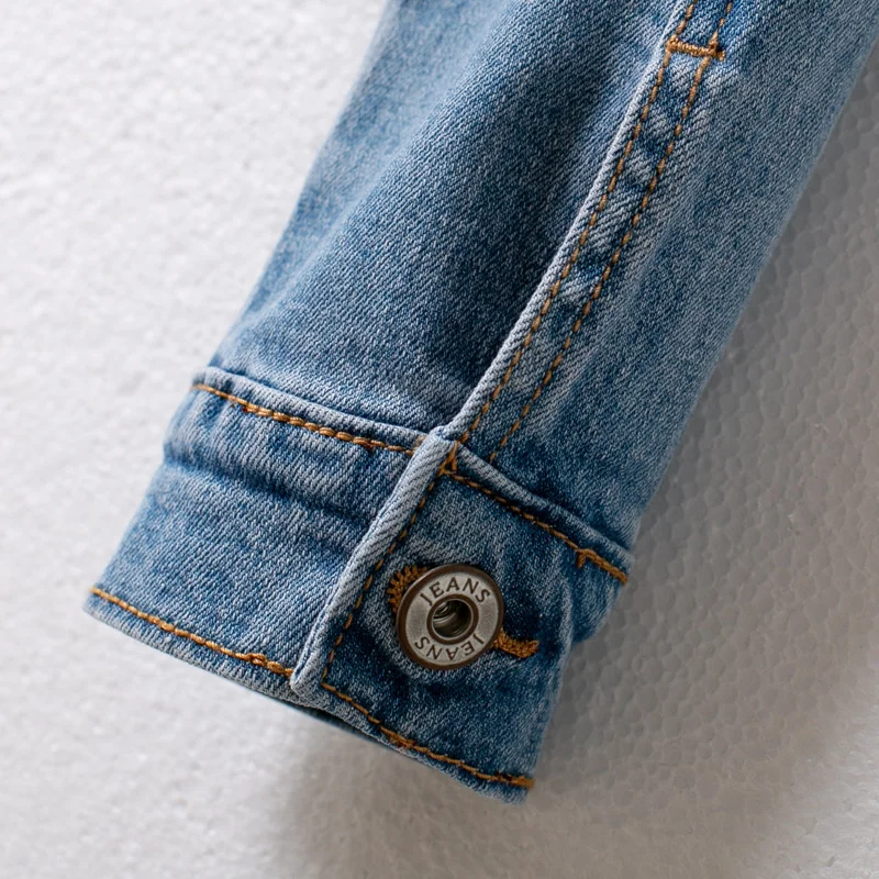 spring shoulder embroidered small woman thin cotton denim coat 
spring shoulder embroidered small woman thin cotton denim coat